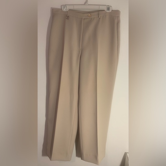 Women’s classic high waist beige trousers. Size 44 EU - Picture 1 of 9